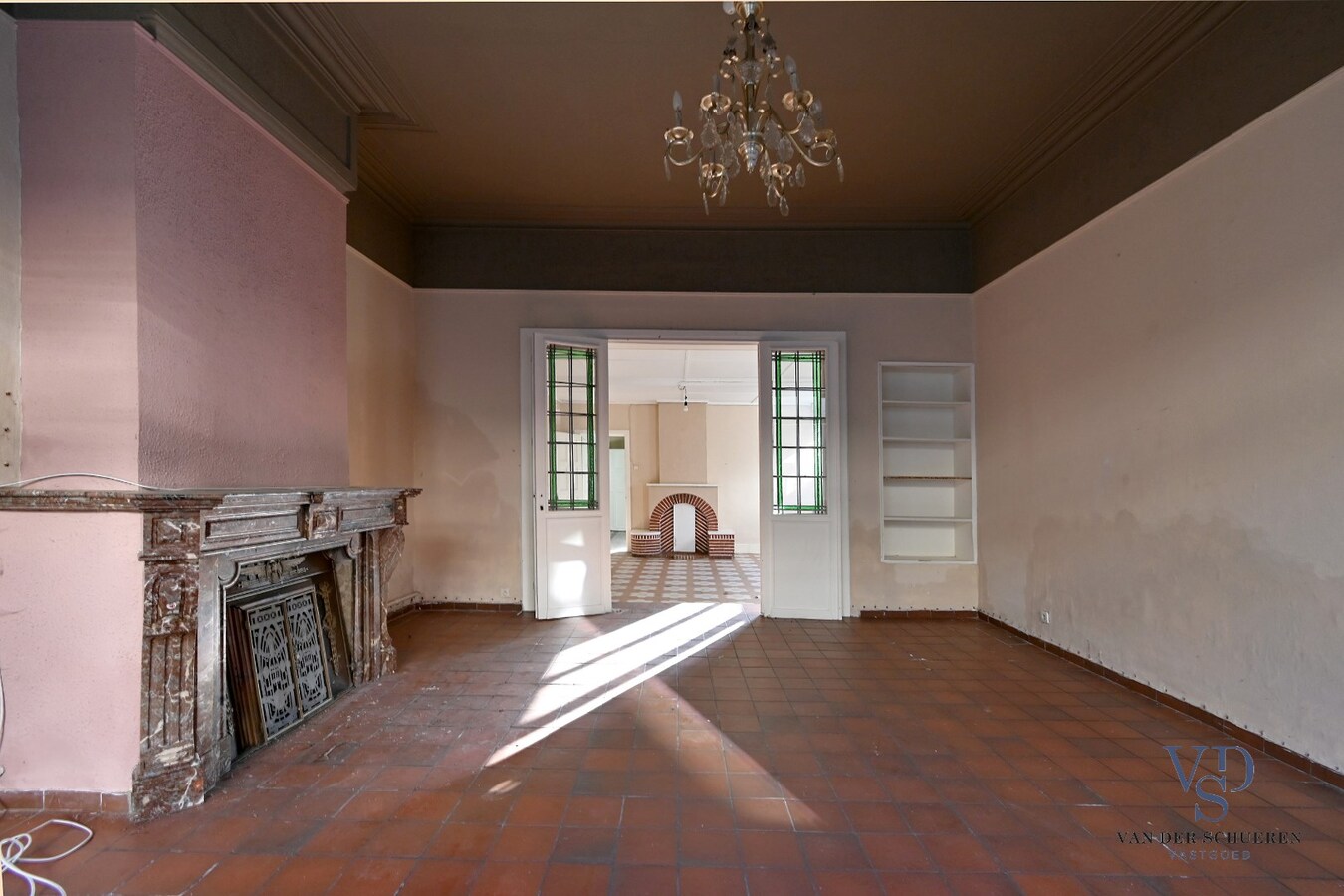 Ruime woning met tuin in centrum Eine ! 