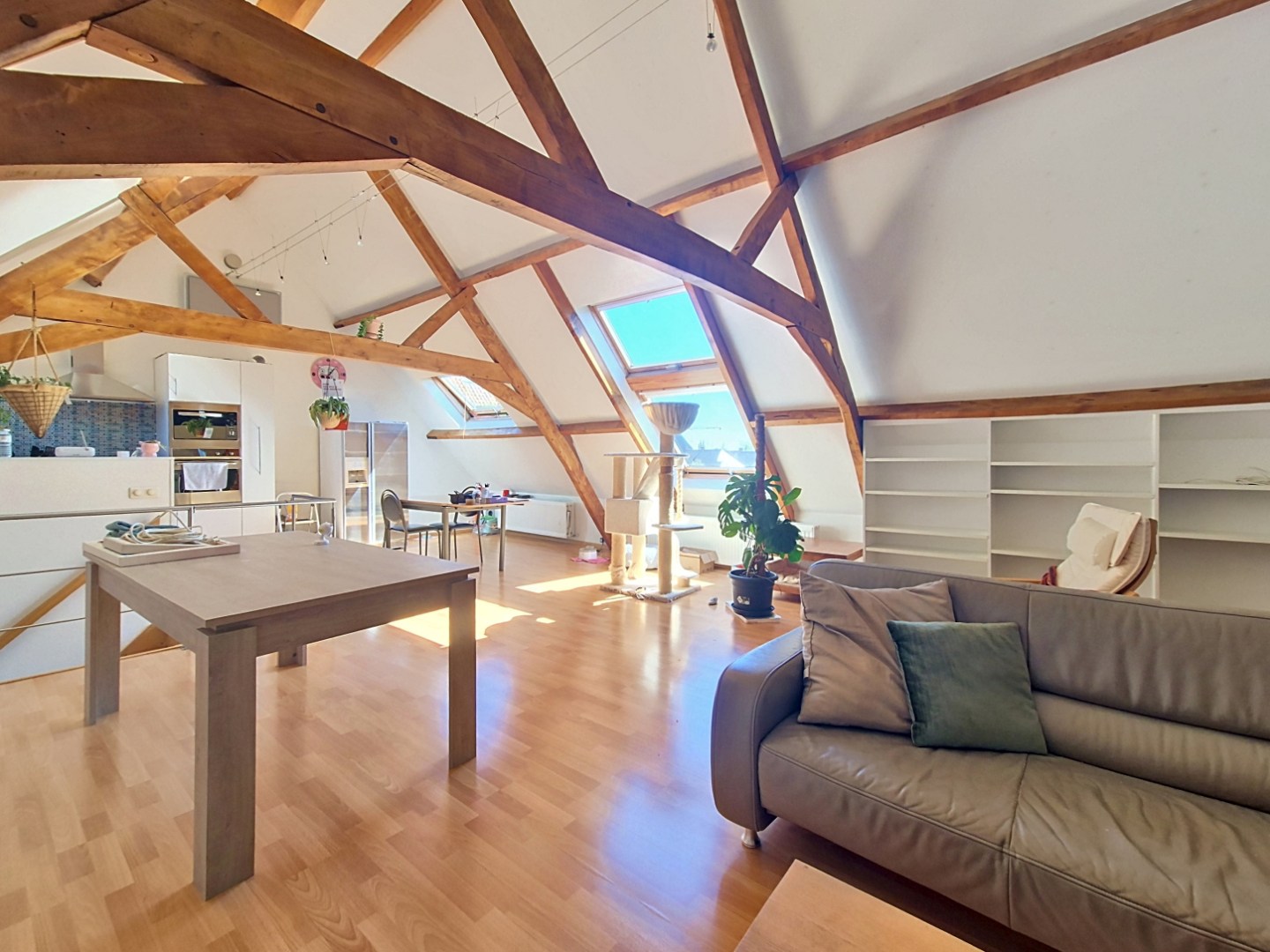Duplex met 2 slaapkamers &amp; bureau 