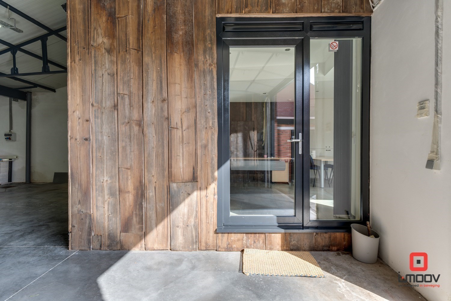 Ruime woning voor gemengd gebruik met loods te koop, wonen en werken op één toplocatie in Zelzate 