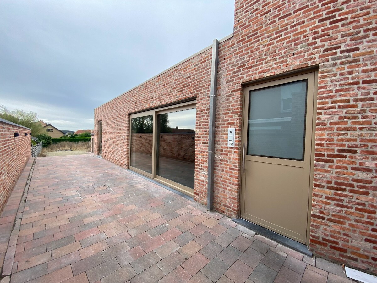 Recent gelijkvloersappartement met 2 slaapkamers 