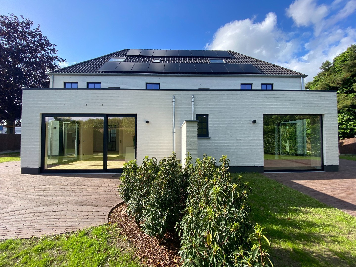 Exclusieve, energiezuinige nieuwbouwwoning op een discrete ligging te Waregem! 