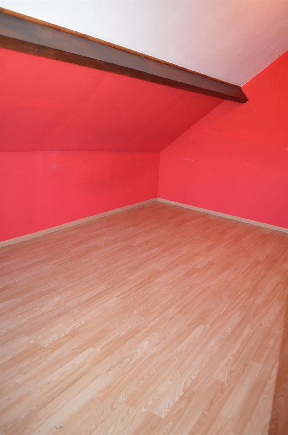 Woning (5 slpks) met handelsruimte en bijgebouw  te Sint-Laureins 