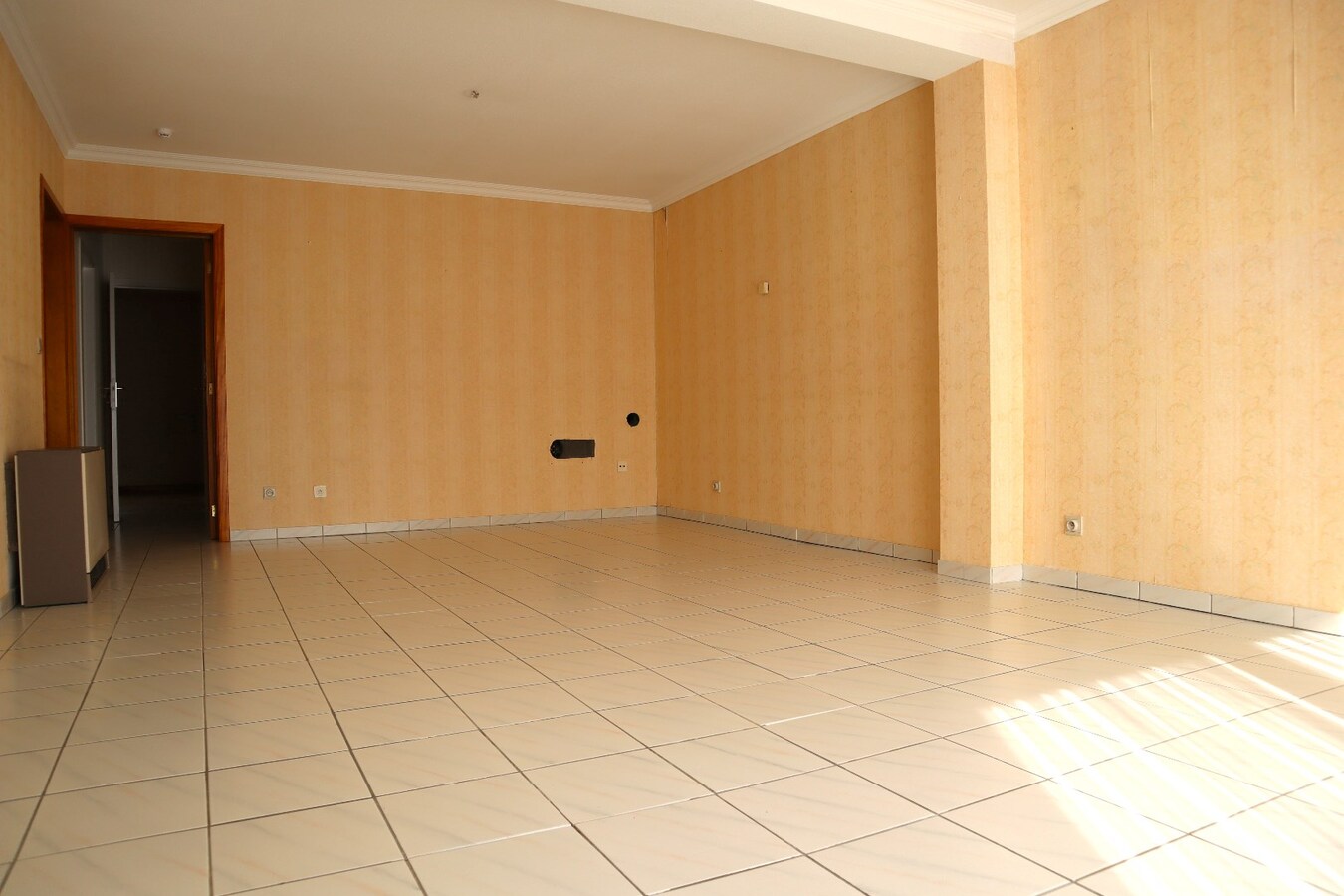 Mooi en goed onderhouden appartement met 2 slaapkamers (incl autostaanplaats) te Tienen 