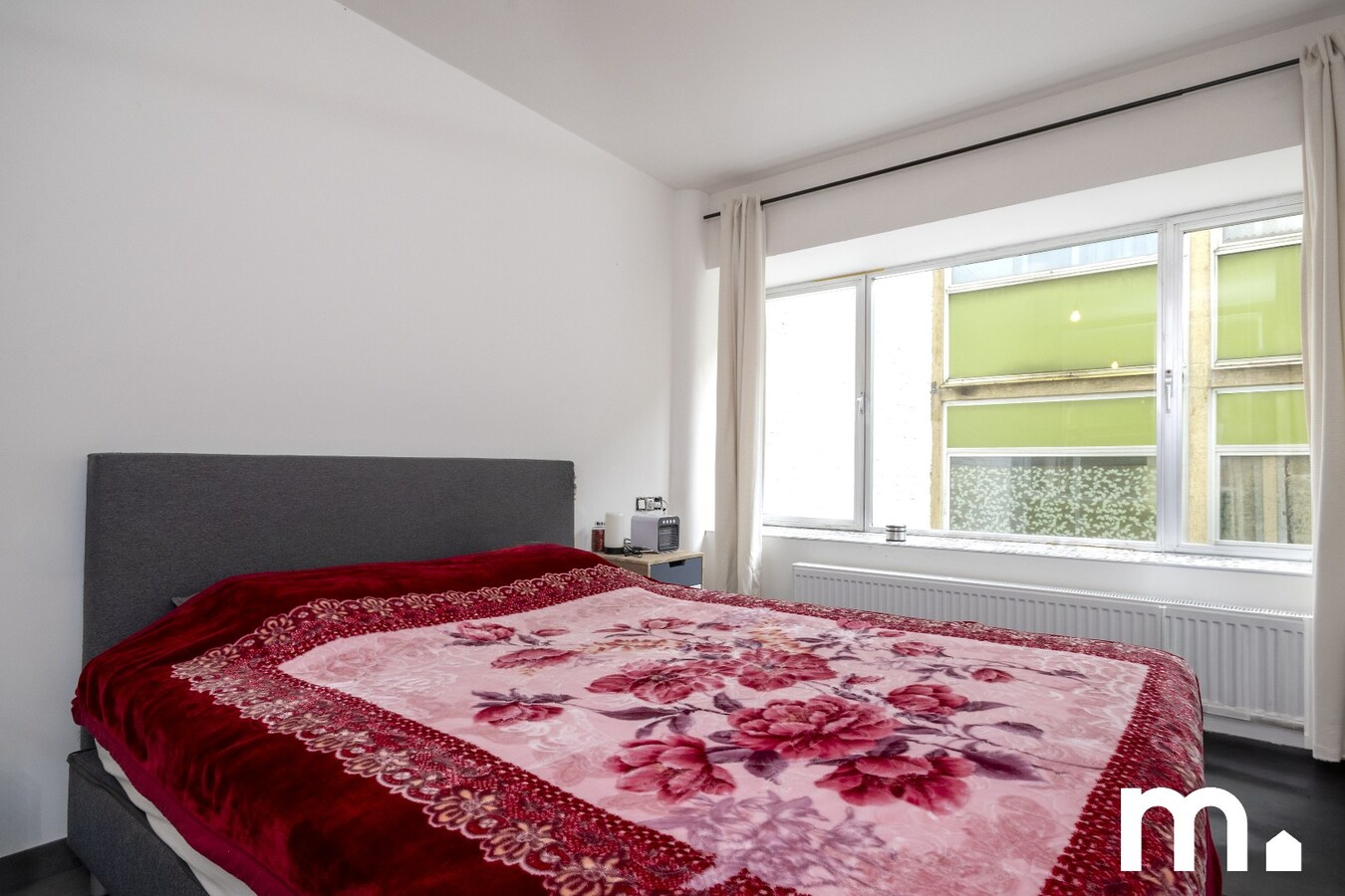 Ruim Instapklaar appartement met 3 slaapkamers ! 