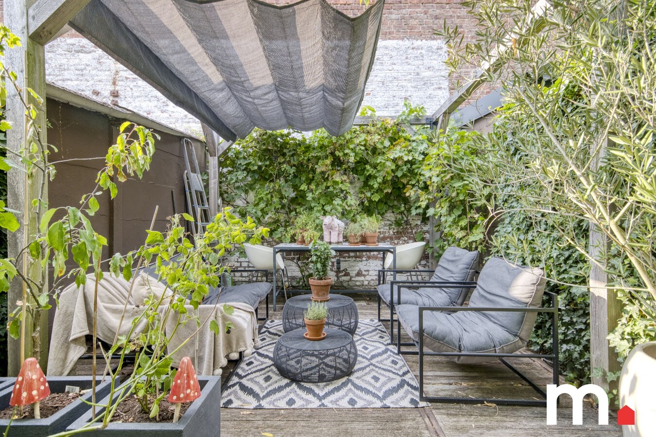Instapklare woning met fantastische tuin te Kortrijk ! EPC 126 B 