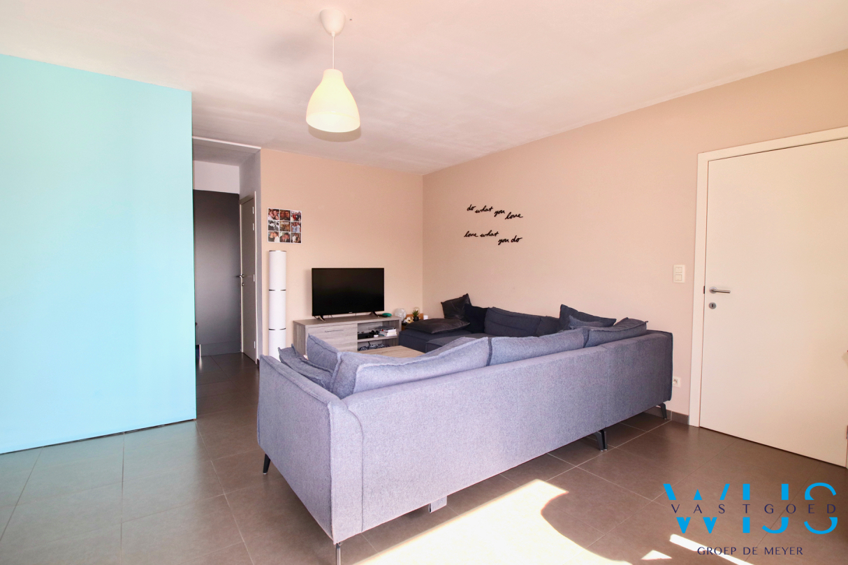 Instapklaar appartement met ZEER RUIM zonneterras te Ertvelde ! 