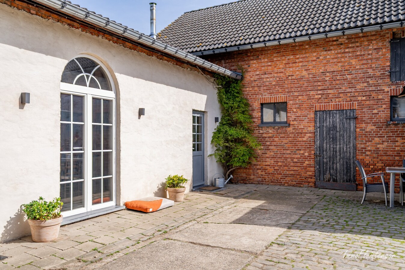 Charmante verder af te werken woning met paardenstallen en weide op ca. 1,7 ha te Geetbets 