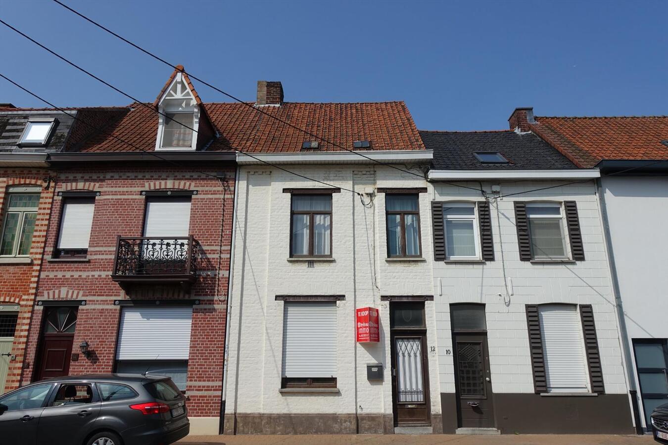 Te renoveren rijwoning op perceel van 210 m² 