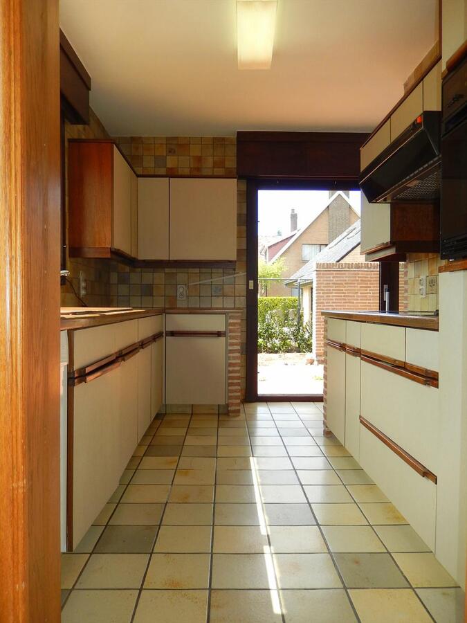 Ruime woning met zuidgerichte tuin 