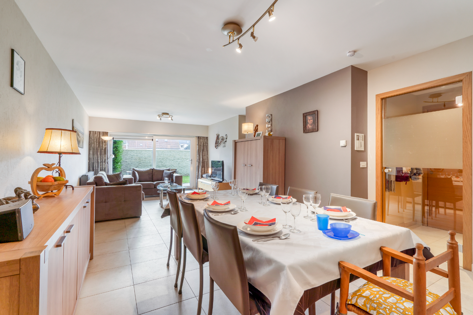 VAKANTIE APPARTEMENT MET ZONNIGE TUIN (VAKANTIEVERHUUR) 