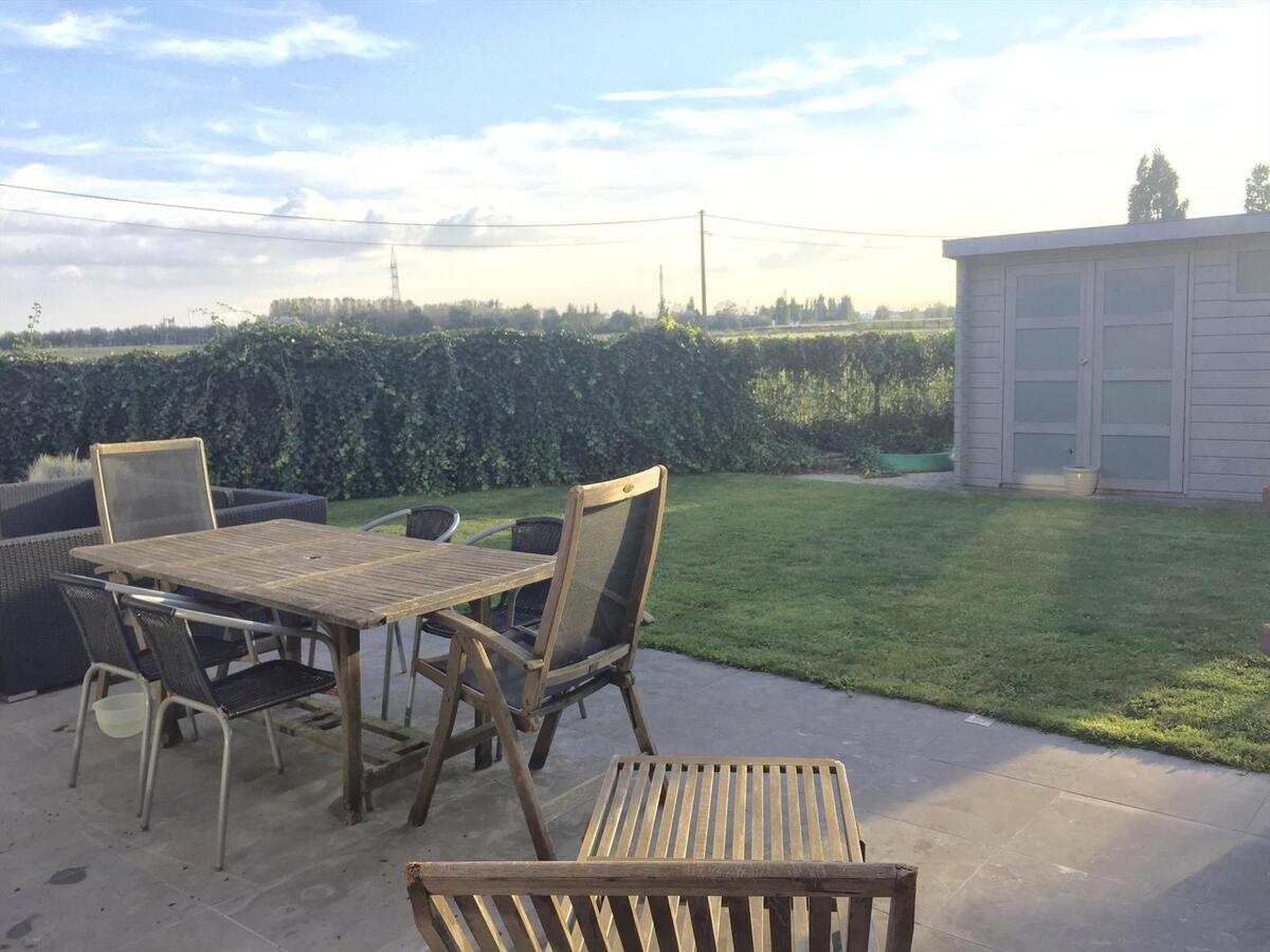 RECENTE HOB MET ZUIDGERICHTE TUIN TE BREDENE 