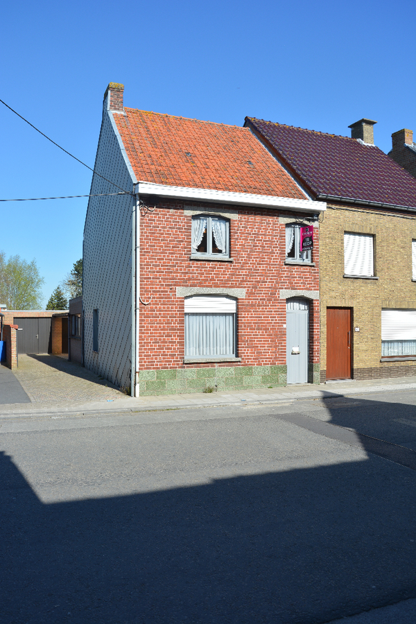 Toffe, op te knappen woning met grote tuin 