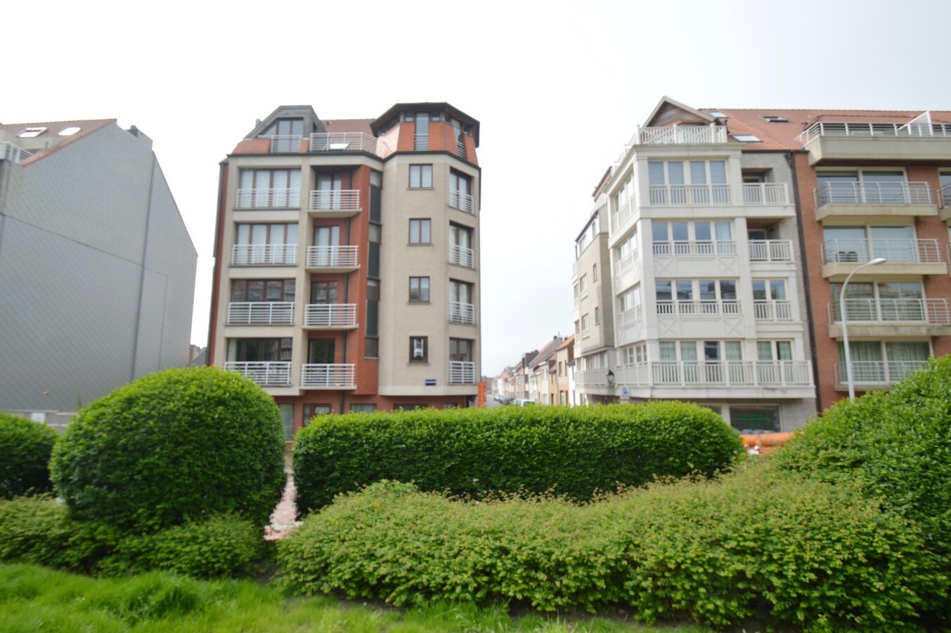 Hoekappartement met 3 slaapkamers en 2 badkamers vlakbij strand - Heist 