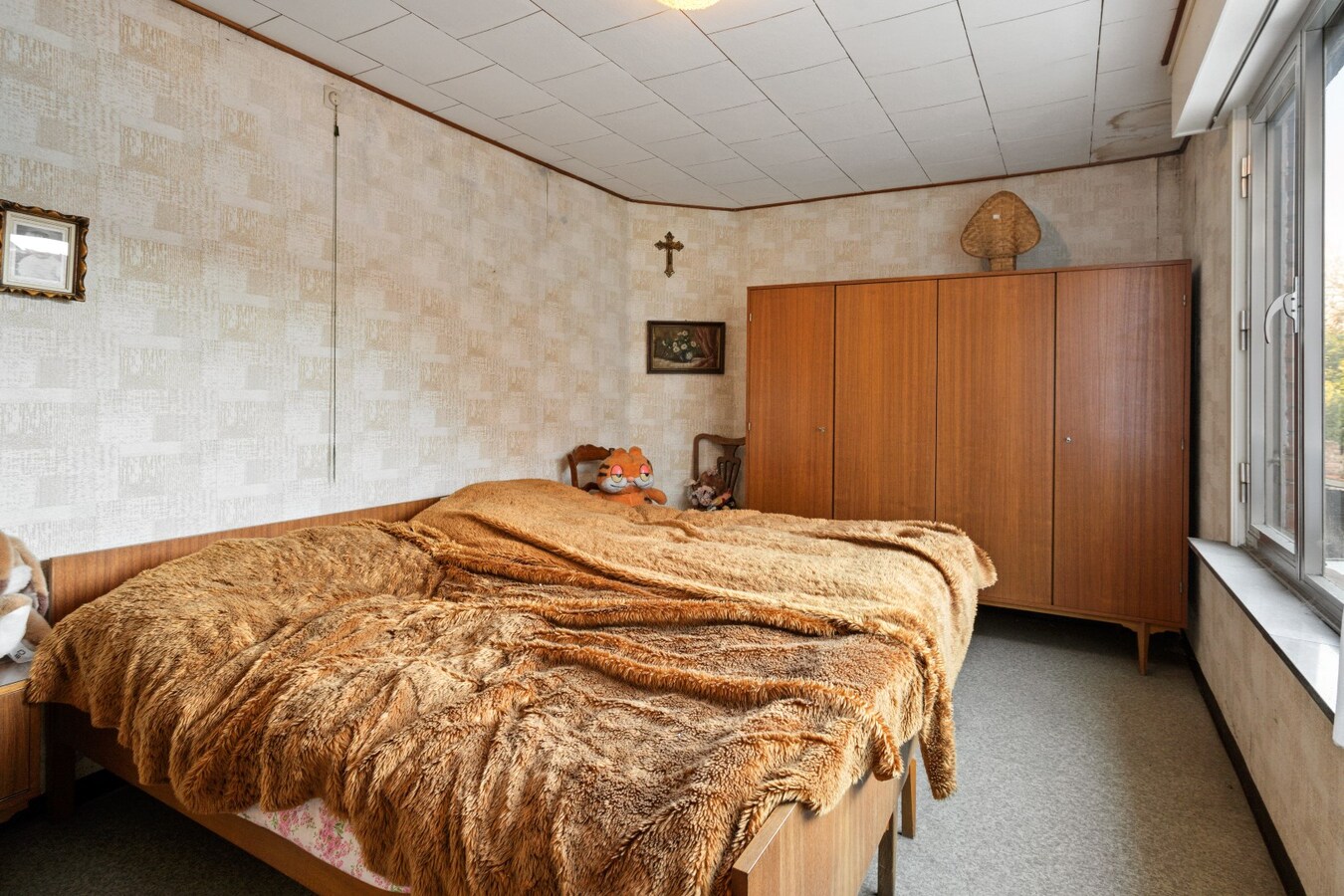 Ruim, voormalig handelshuis in het Centrum van Dadizele 