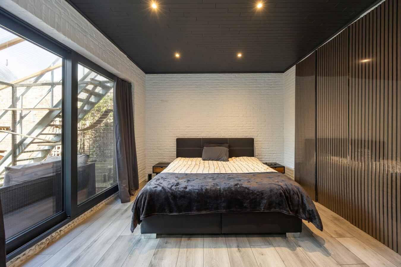 Charmante woning met tuin en garage te Hemiksem! 