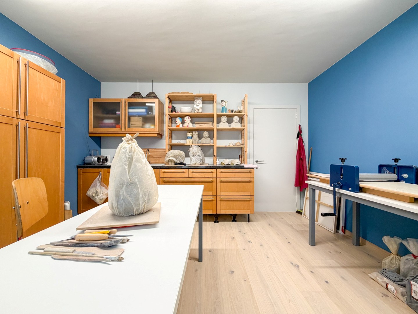 Prachtige gezinswoning met mooie tuin en bijgebouw, instapklaar afgewerkt, Torhout. 