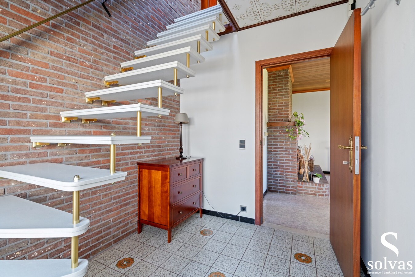 Halfopen woning op toplocatie! 