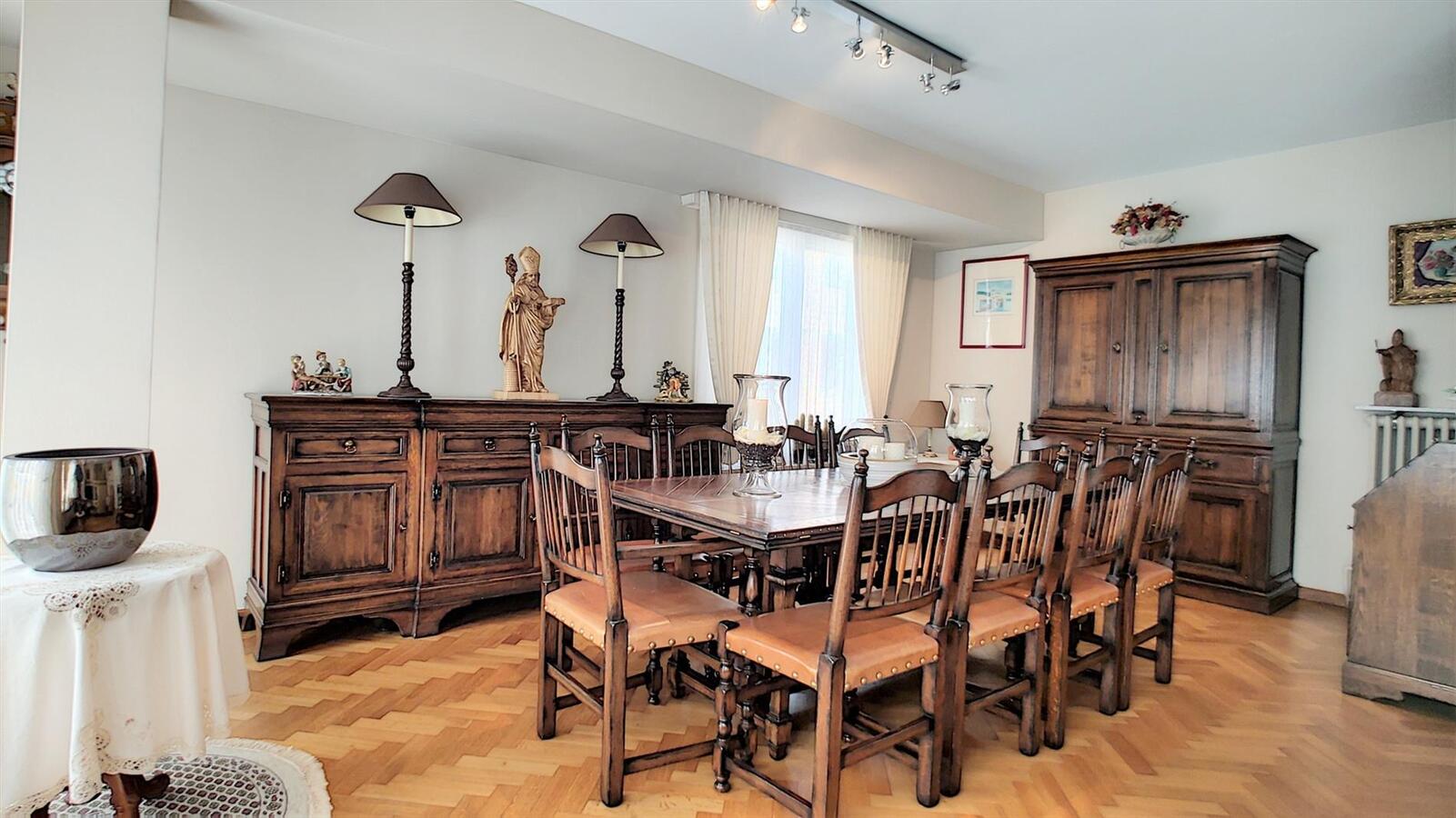 Magnifieke hoekwoning met garage - Heist 