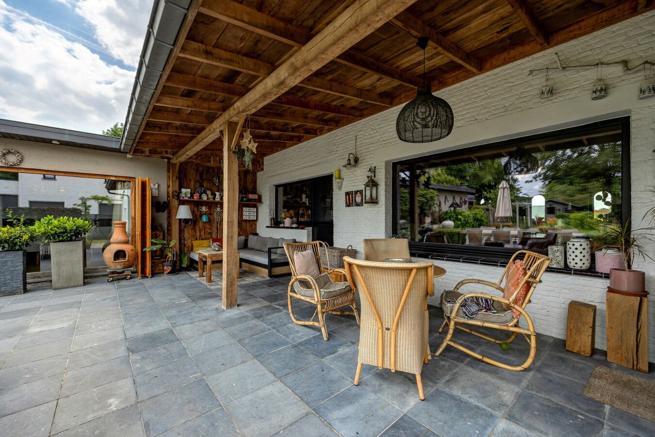 Karaktervolle hoeve op 945 meter-kangoeroewoning mogelijk 