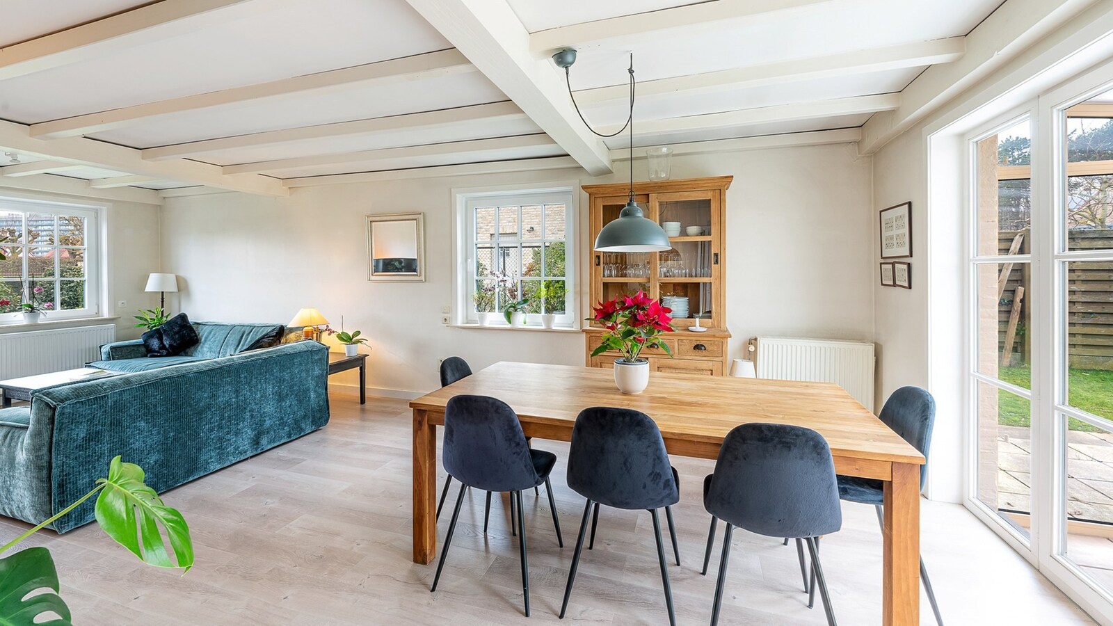 Stijlvolle open bebouwing op wandelafstand van zee te Knokke-Heist. 