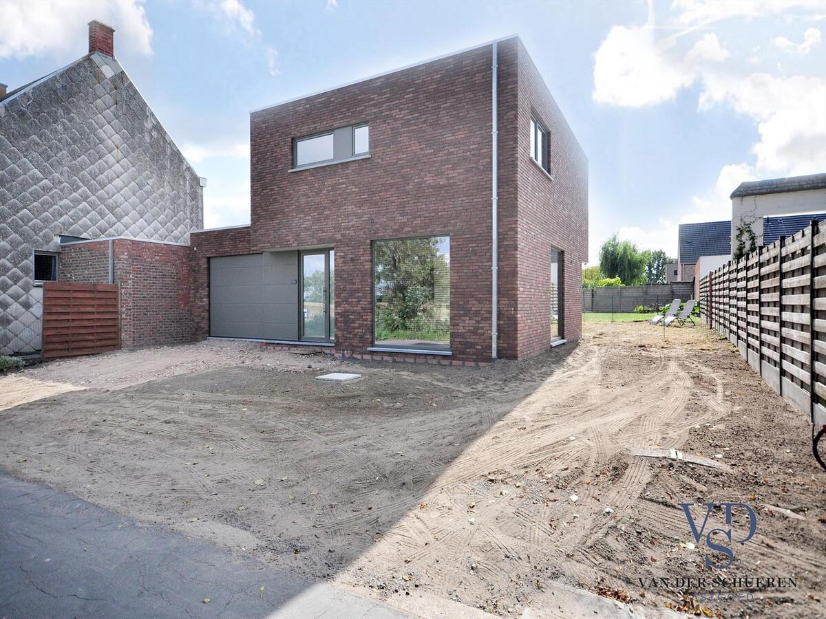 NIEUWBOUW MET HOOGWAARDIGE AFWERKING !  (verkoop met registratie !) TOPPER !! 