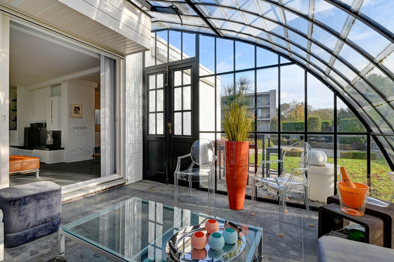 Design laagbouwvilla op een perceel van 15 are 