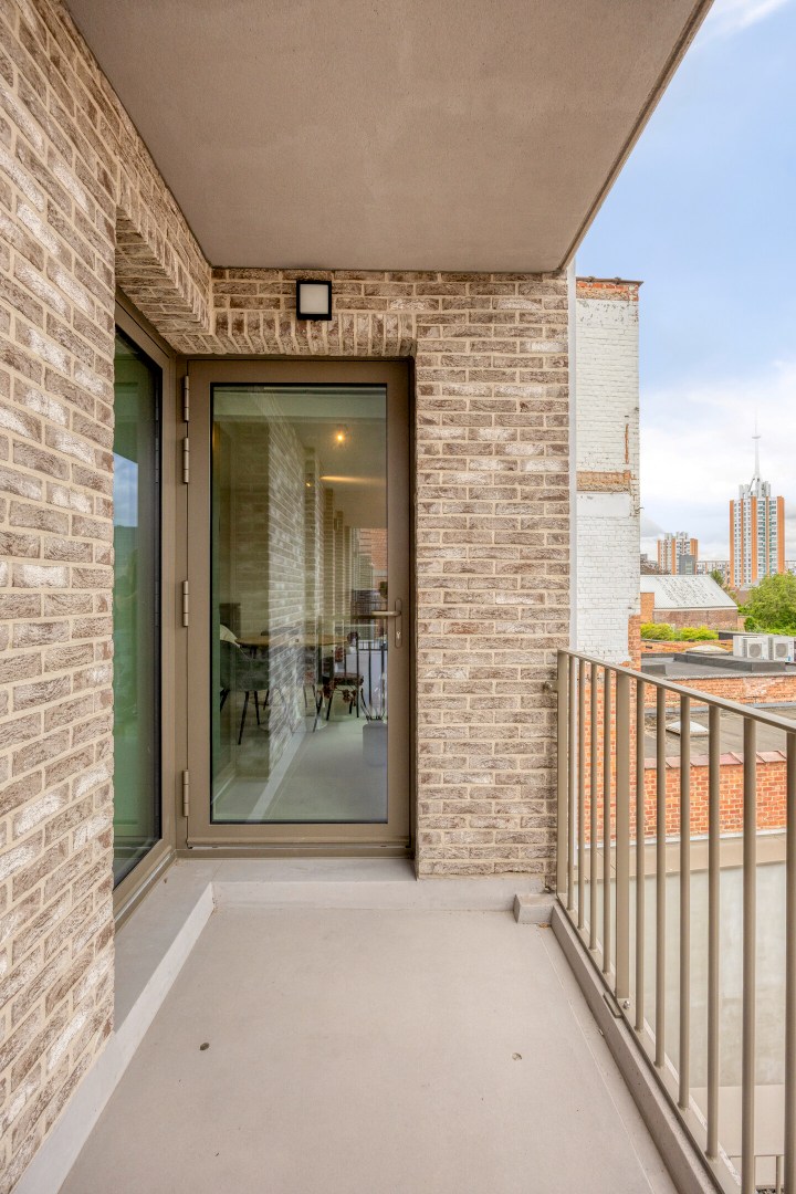 Bemeubelde studio met terras en kelderberging in het centrum van Leuven! - EPC 50 kWh/m² - bewoonbare opp. 37,5 m² 
