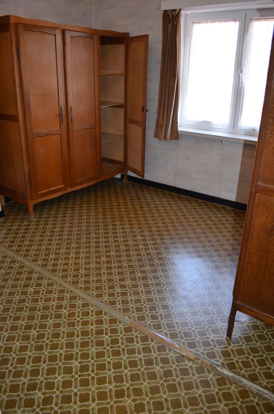 Op te frissen woning op 885m² rustig gelegen nabij centrum Maldegem 