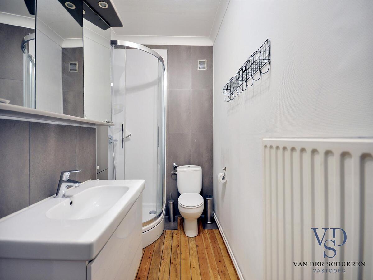 Hippe woning  op amper 350 m van het  UZ !   TOPPER !! 