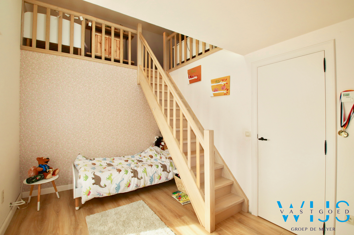 Prachtig afgewerkt landelijk woonhuis in hartje Ertvelde ! 