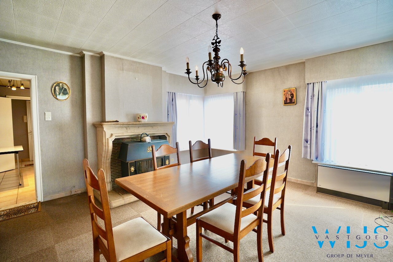 Stevig woonhuis centraal in Ertvelde ! 