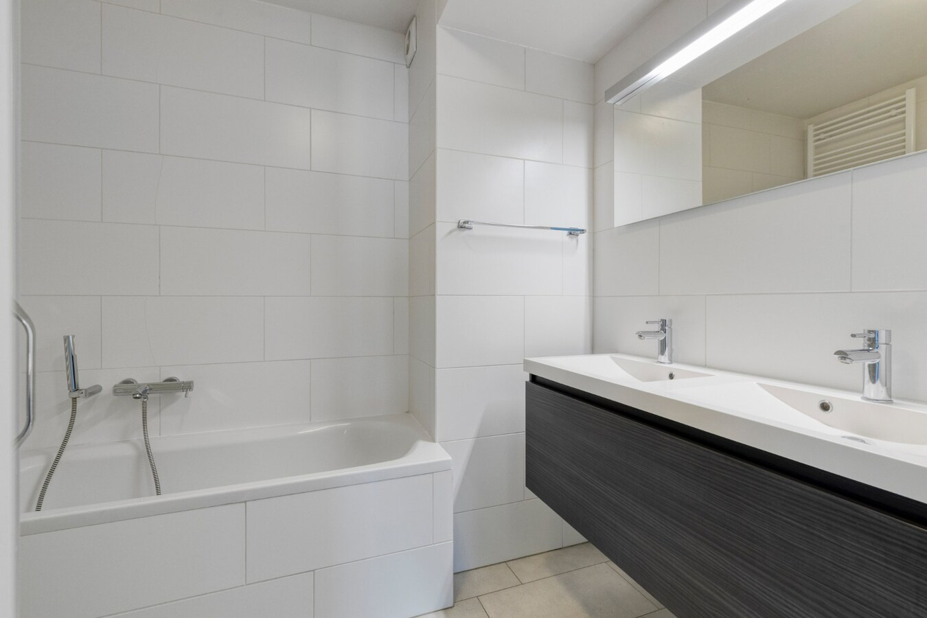 Res. Leiemeersen: instapklaar recent 3-slpks appartement nabij de Watersportbaan 