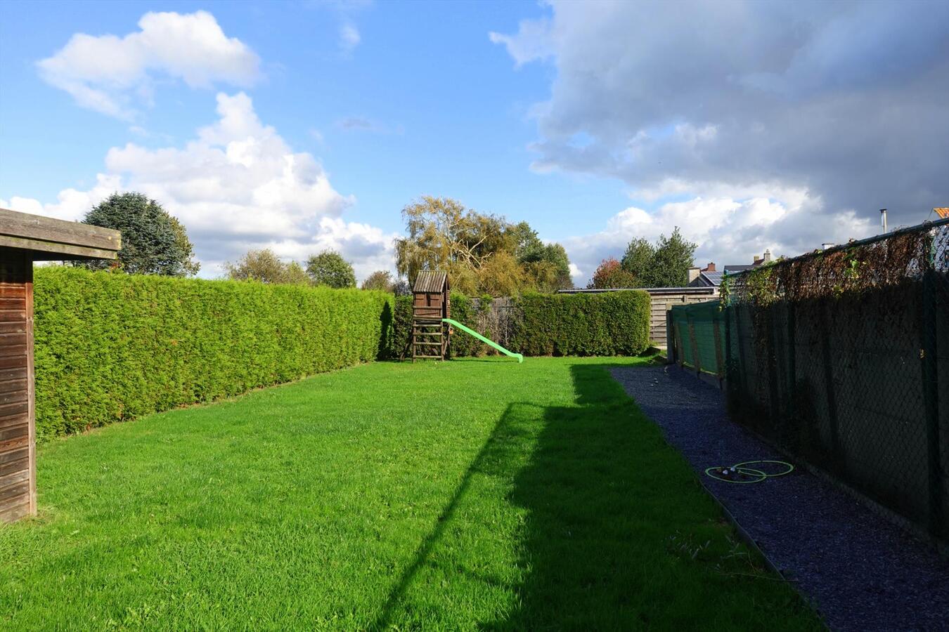 Ruime halfopen woning met tuin 