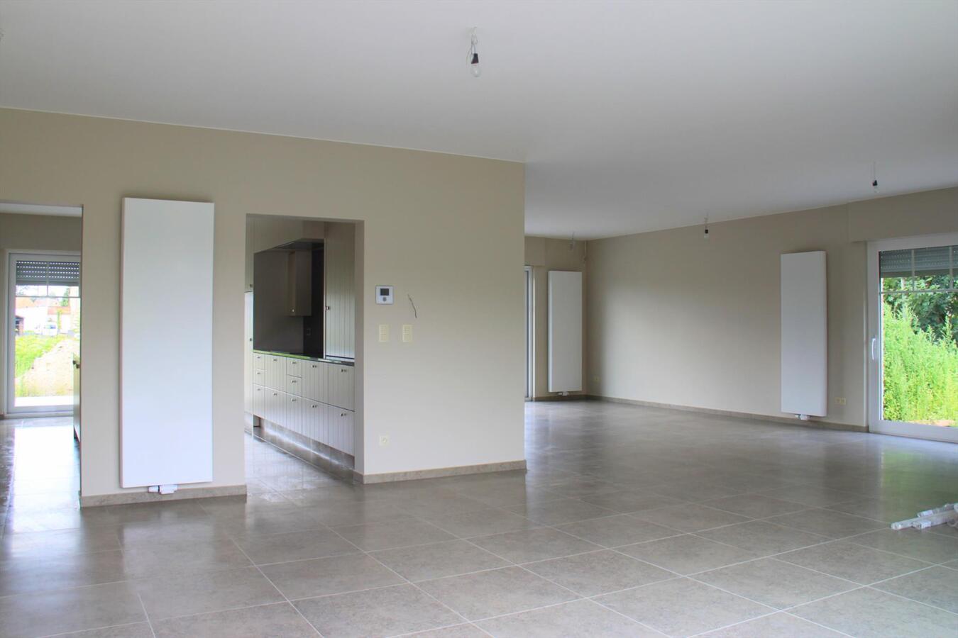 Uniek moderne nieuwbouwvilla met 4 slaapkamers 