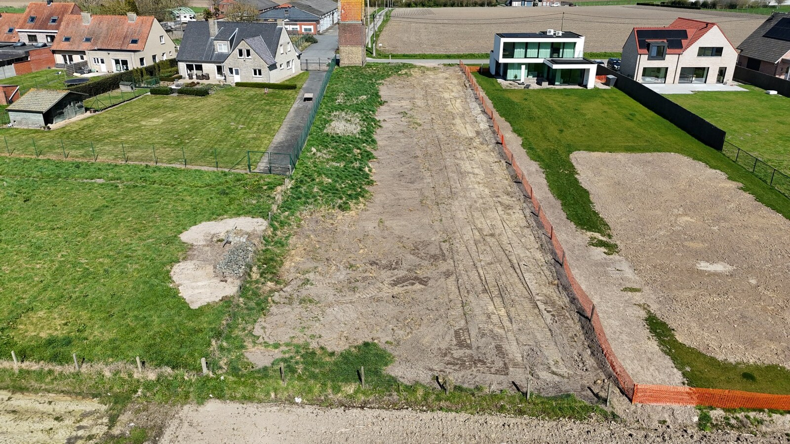 Mooi en groot perceel bouwgrond met met ver uitzicht op de natuur te Kortemark. 