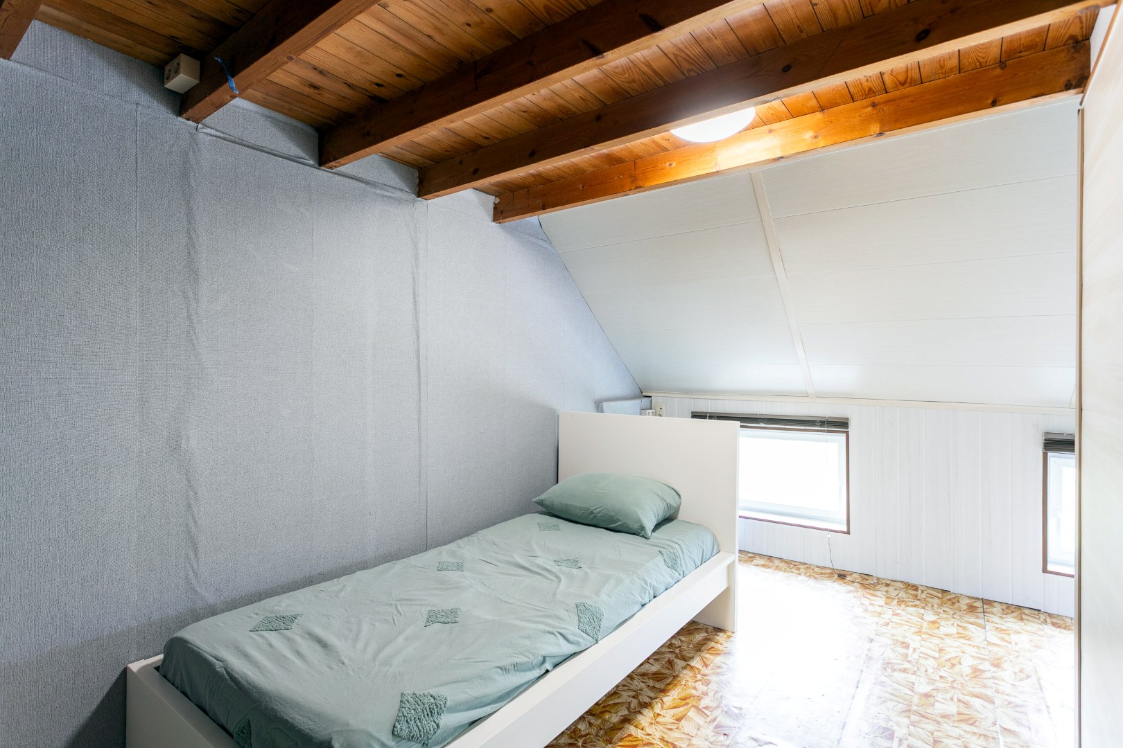 Unieke eigendom met twee woningen op een ruim perceel van 3.130 m² te Galmaarden 