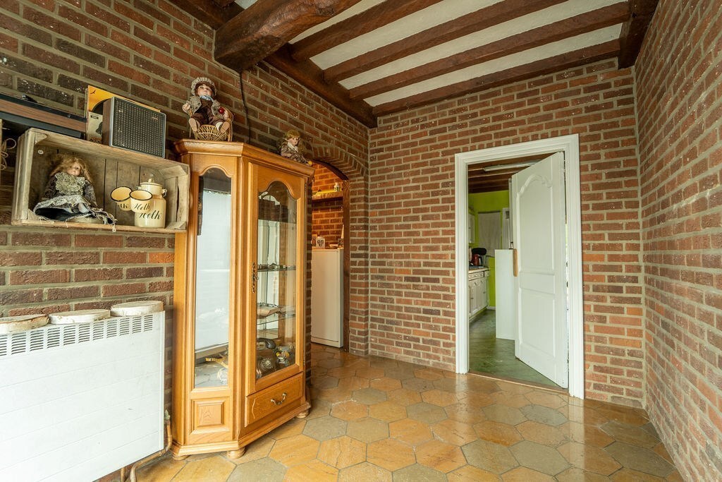 RUIME GELIJKVLOERSE WONING MET 3 SLAAPKAMERS, GARAGE EN RUIME TUIN TE HASSELT (KERMT) 