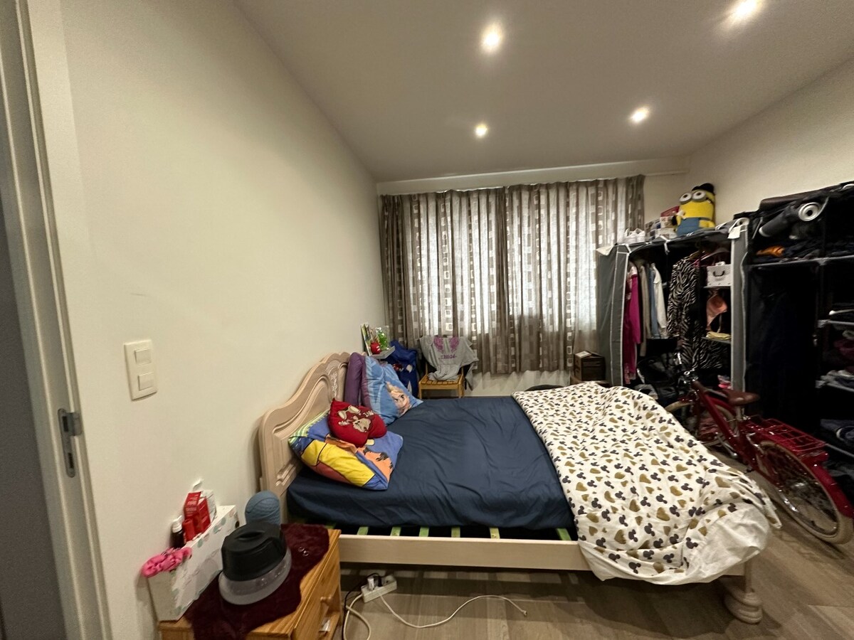 Ruime 3-slaapkamerappartement in het centrum van Merkem 