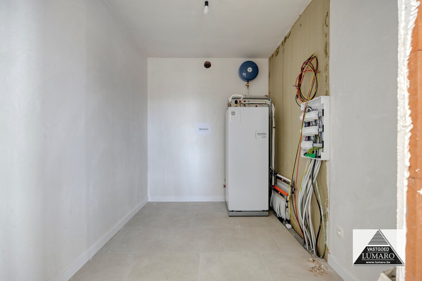 Nieuw gelijkvloers appartement met terras en tuintje 