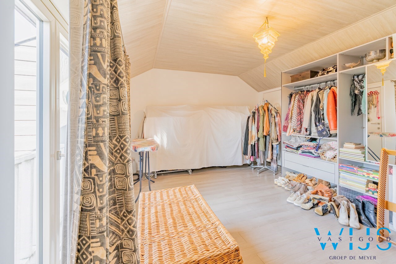 Interessant &amp; ruim duplex appartement te Ertvelde 