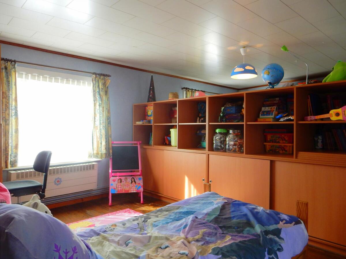 Ruime woning in centrum Jabbeke 