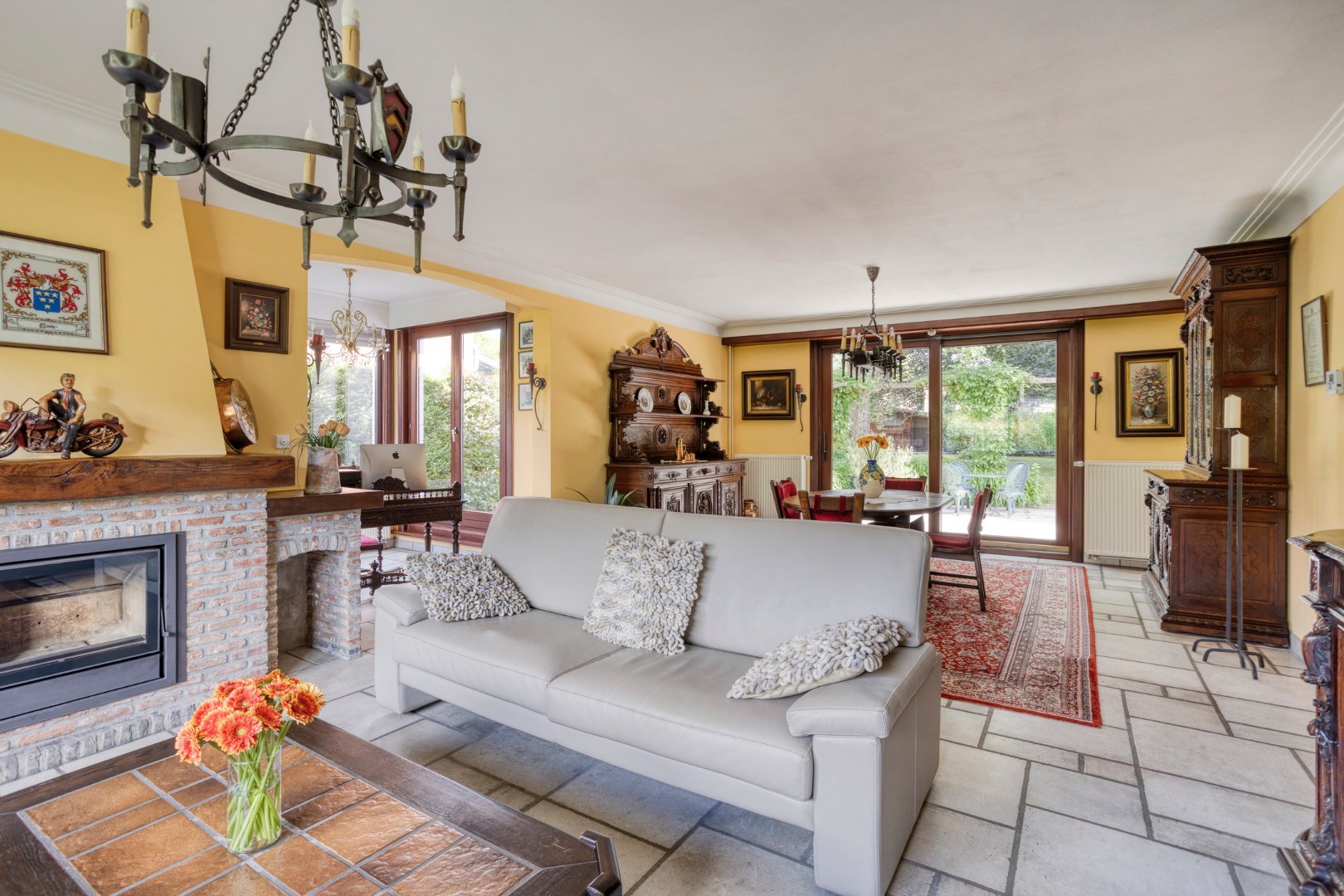 Charmante woning van 256 m2 met 4 slaapkamers te Wommelgem! 