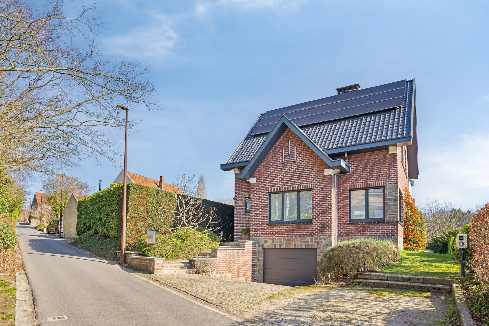 TE HUUR – Stijlvolle villa met uitzonderlijk terras &amp; tuin 1652 ALSEMBERG 