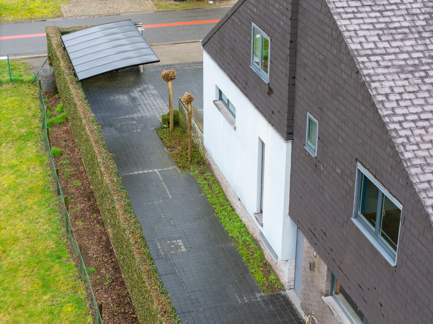 Stijlvolle villa op 909 m² met garage en afgesloten tuin 