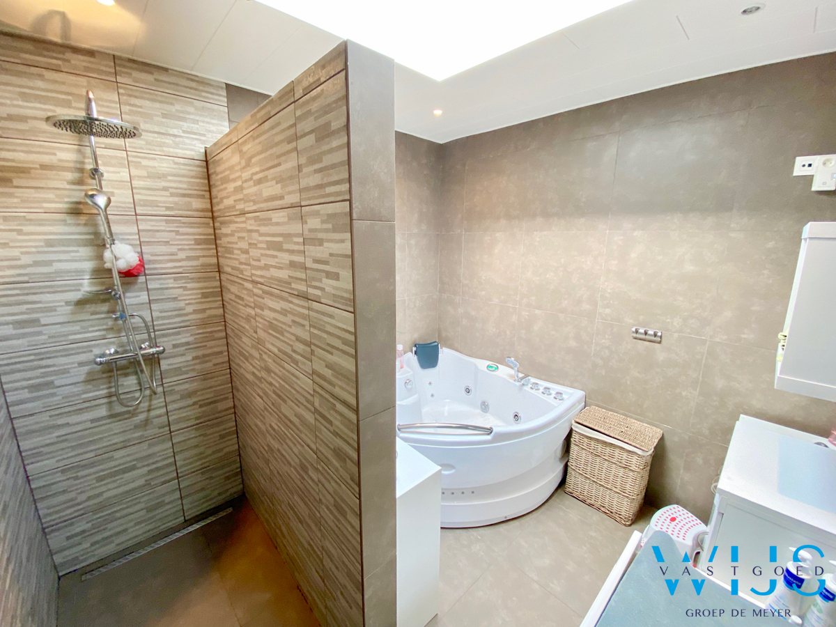 Instapklare HOB met zeer aangename tuin te Evergem ! 