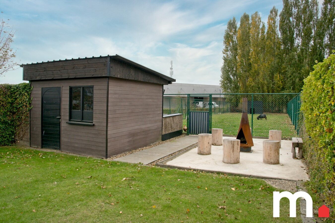 HOB met 4 slaapkamers en Zwembad en buitenbar op 963m² te Lendelede 