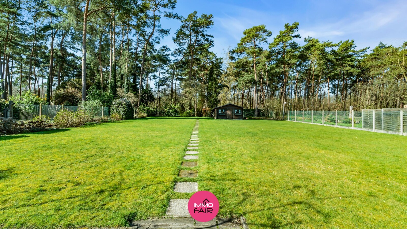 Charmante bungalow met veel potentieel, op een rustige ligging in het groene Gellik 