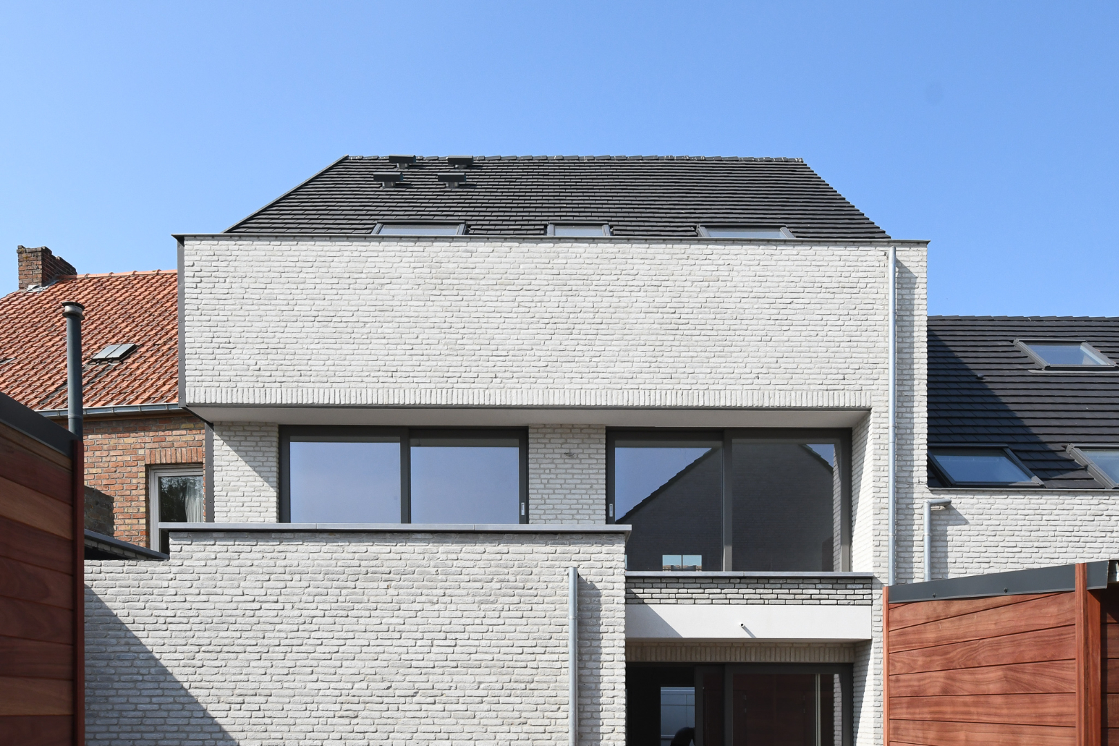 Prachtig aangelegd woonerf Marthe met nog 1 duplexappartement en woning te koop 