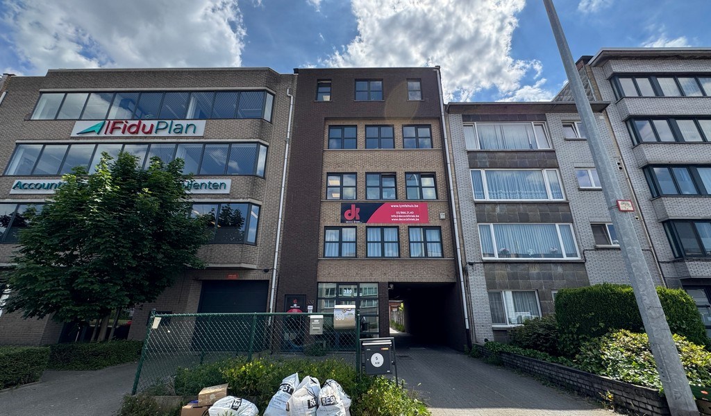 Instapklaar kantoor te huur aan N120 te Deurne