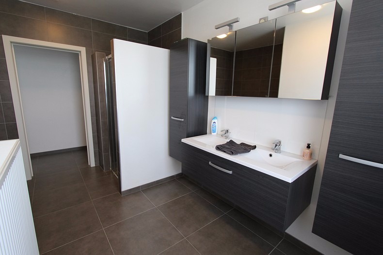 Alleenstaande woning met 4 slaapkamers te Diksmuide 